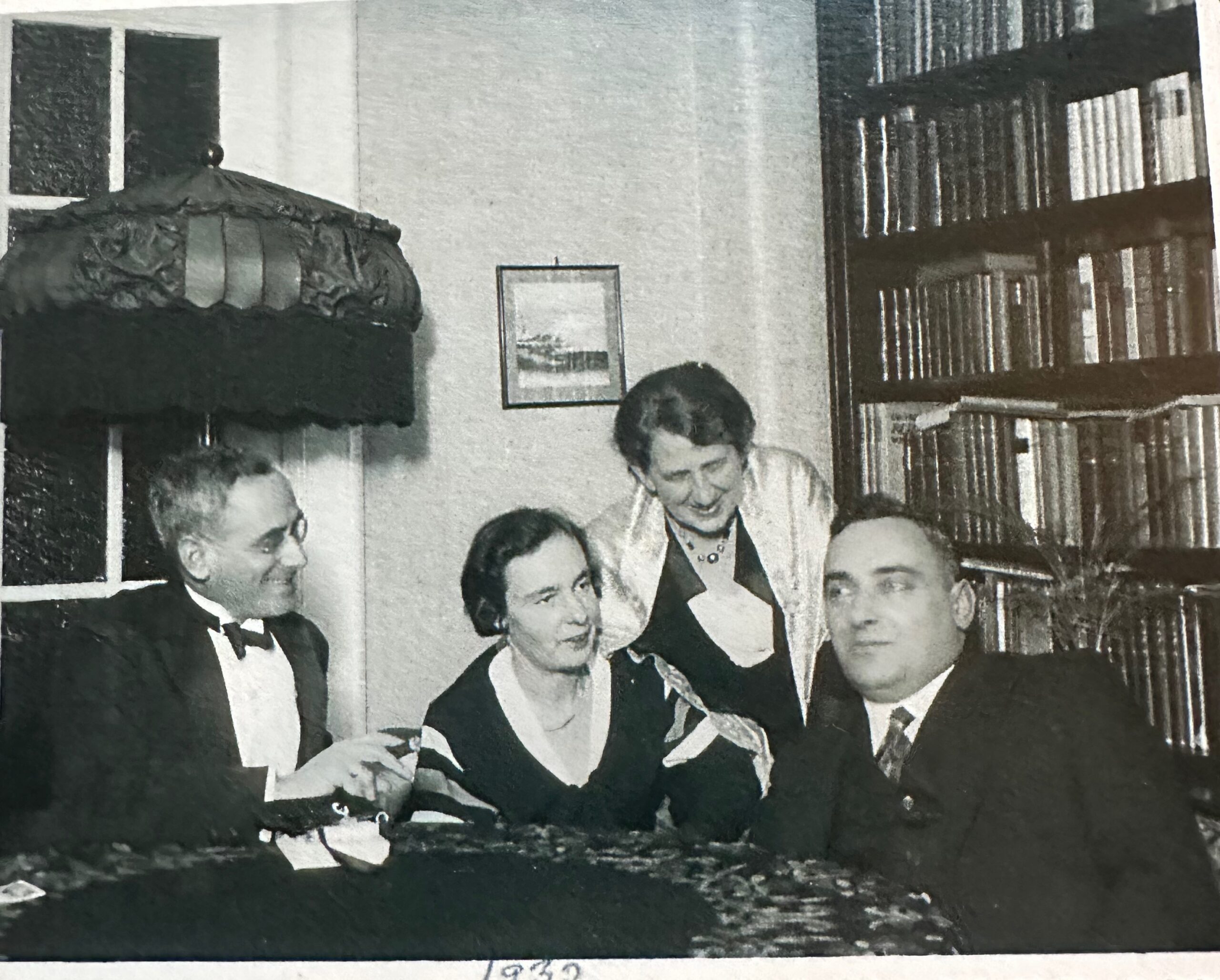 Familie Oppenheimer (Ernst, Trudi, Emma, Georg) Weihnachten 1932.Quelle Jodie McVittie
